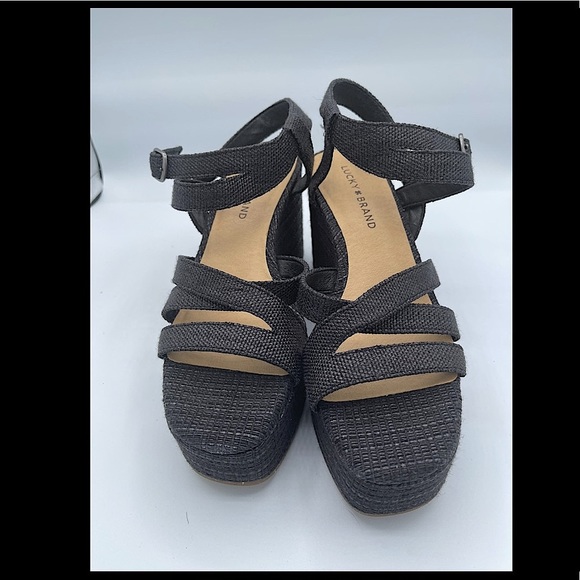 Lucky Brand Shoes - Lucky Brand Black preowned Sandals size 81/2
